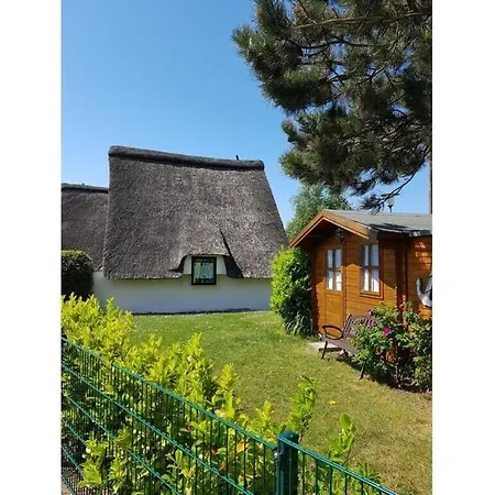 Holiday Thatched Roof House Großenbrode